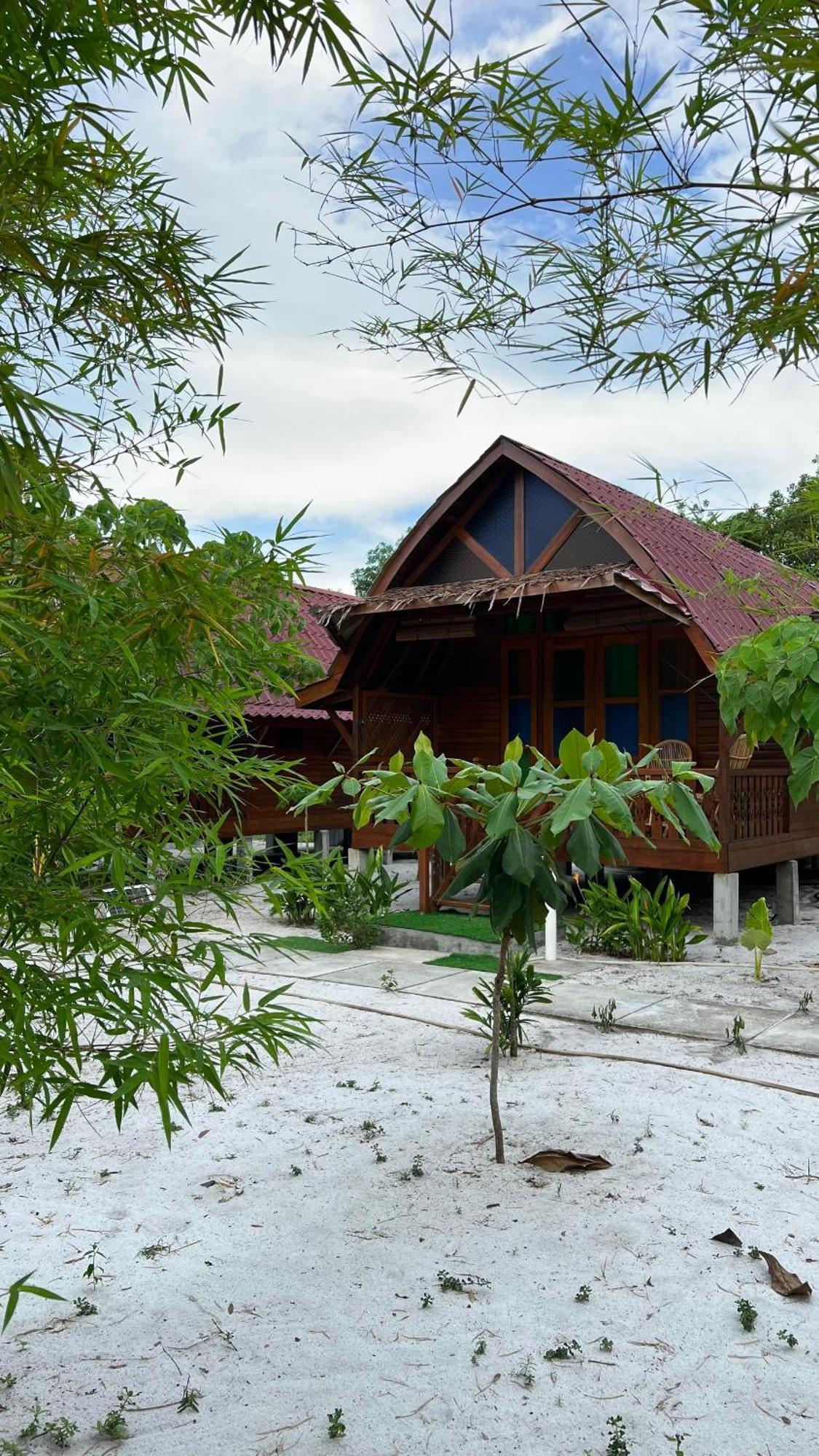 Golden Chenang Village Pantai Cenang (Langkawi) Exterior foto